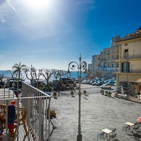 شقة Casa In Piazza مينوري المظهر الخارجي الصورة