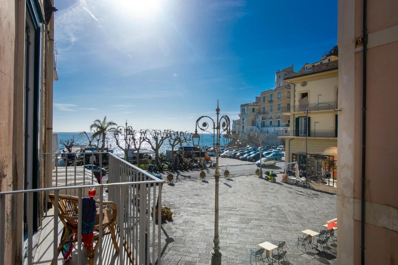 شقة Casa In Piazza مينوري المظهر الخارجي الصورة